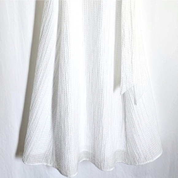 Halston White Sleeveless Seersucker Belted Flare Midi Dress - Picture 9 of 16